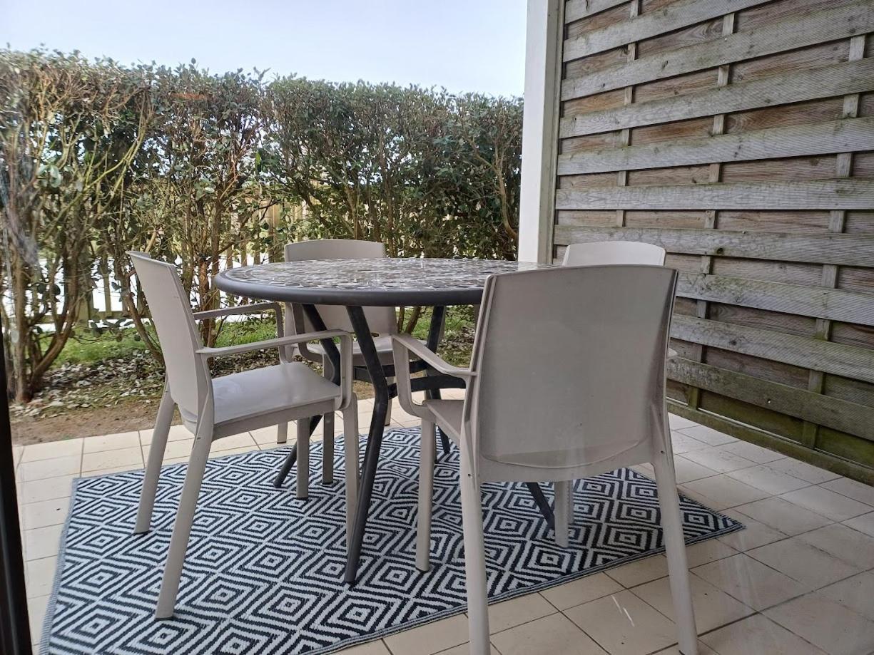 Apartament Le 501 F2 De Plain-Pied Avec Terrasse Courseulles-sur-Mer Zewnętrze zdjęcie